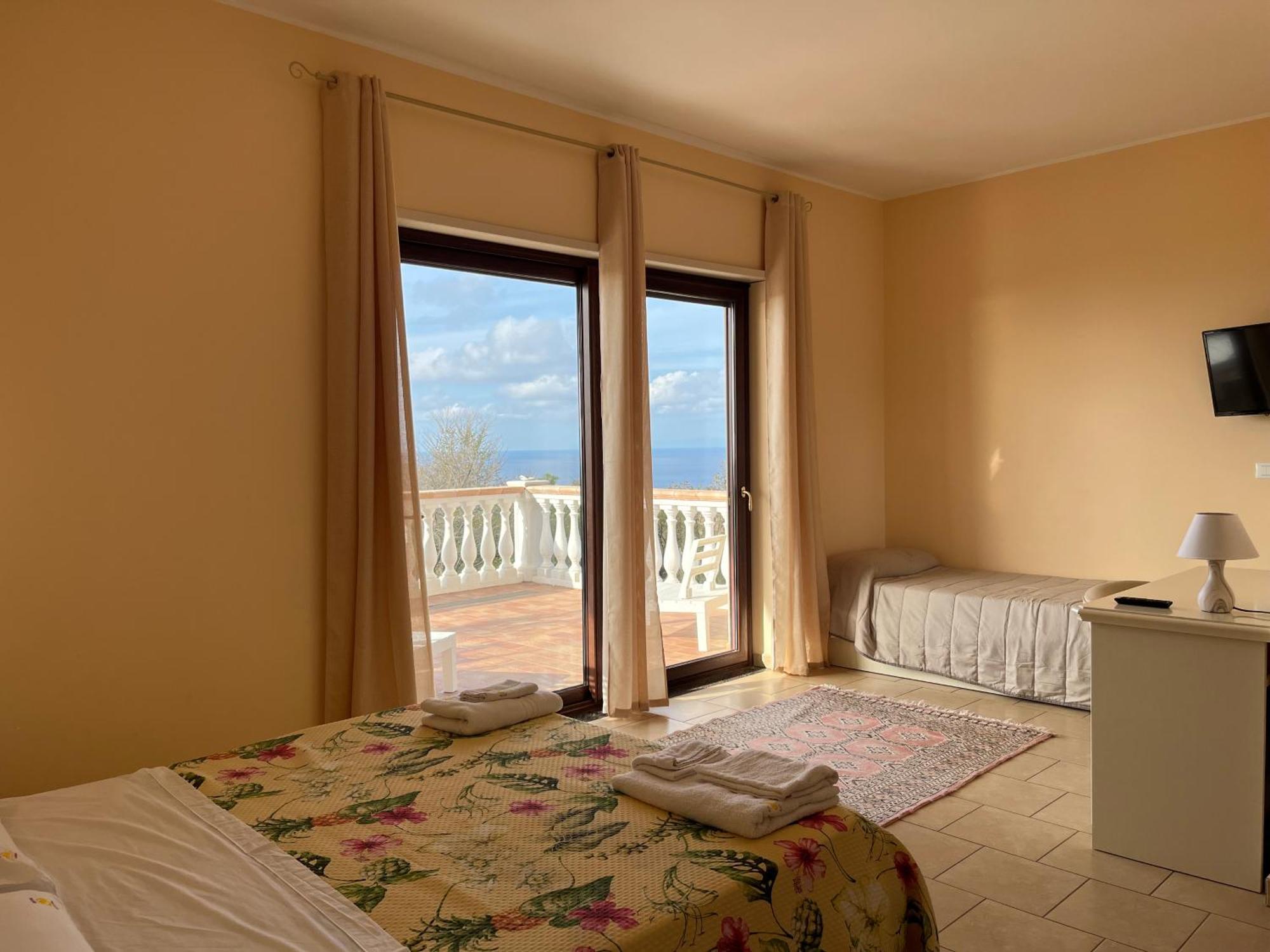 圣多米尼卡 Residenza Domus Aurea Tropea- Vista Mare酒店 外观 照片