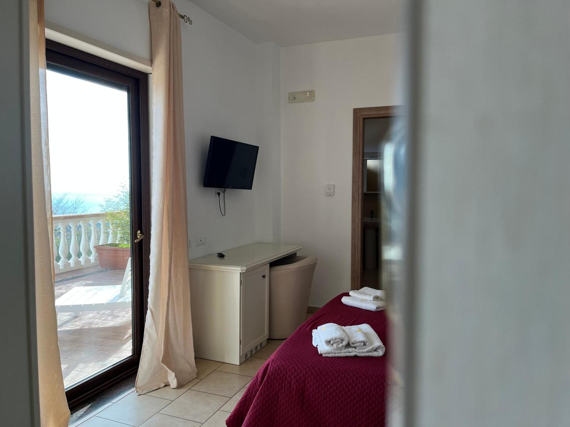 圣多米尼卡 Residenza Domus Aurea Tropea- Vista Mare酒店 外观 照片