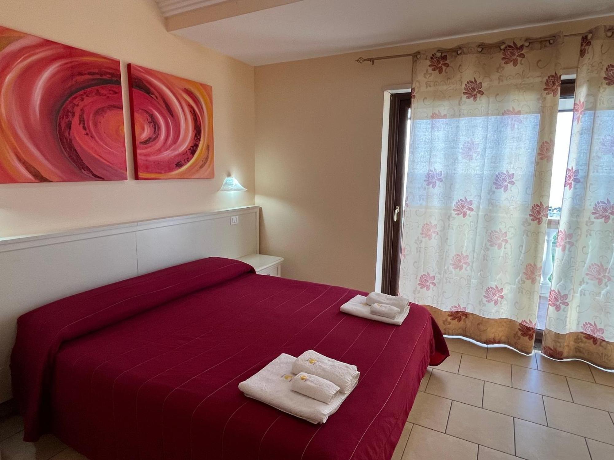圣多米尼卡 Residenza Domus Aurea Tropea- Vista Mare酒店 外观 照片