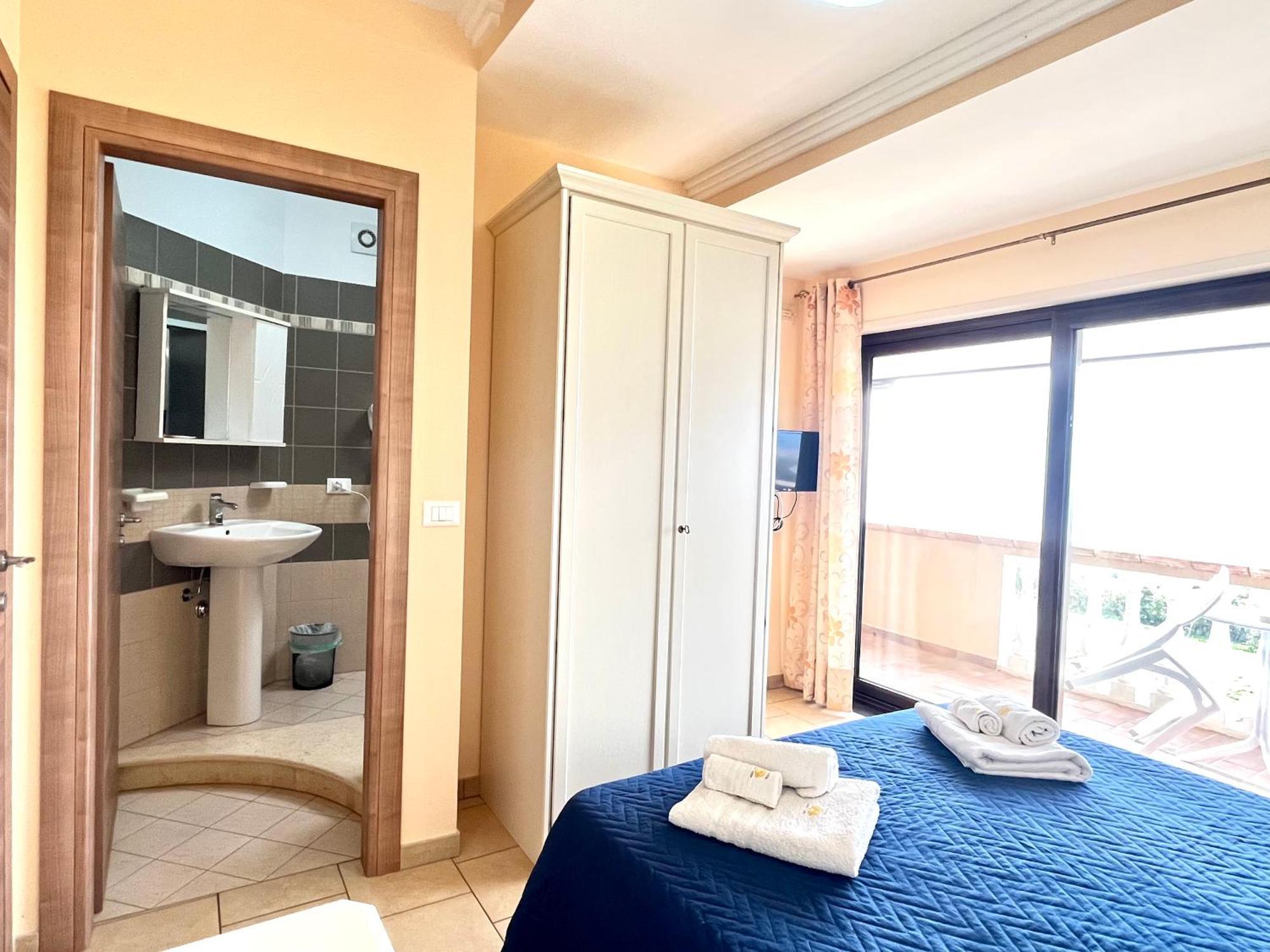 圣多米尼卡 Residenza Domus Aurea Tropea- Vista Mare酒店 外观 照片
